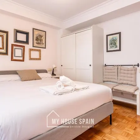 Myhousespain - Piso Amplio En El Centro De Apartamento