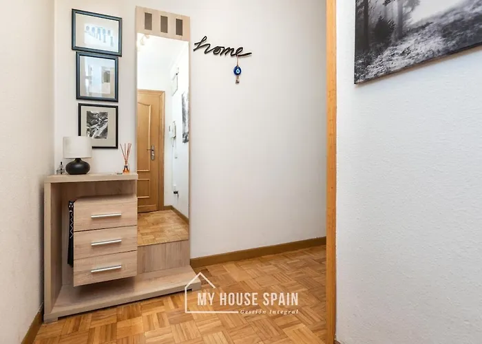 Myhousespain - Piso Amplio En El Centro De * גיחון