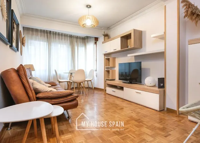 Myhousespain - Piso Amplio En El Centro De Gijón