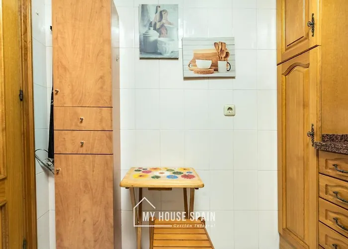 Myhousespain - Piso Amplio En El Centro De דירה גיחון