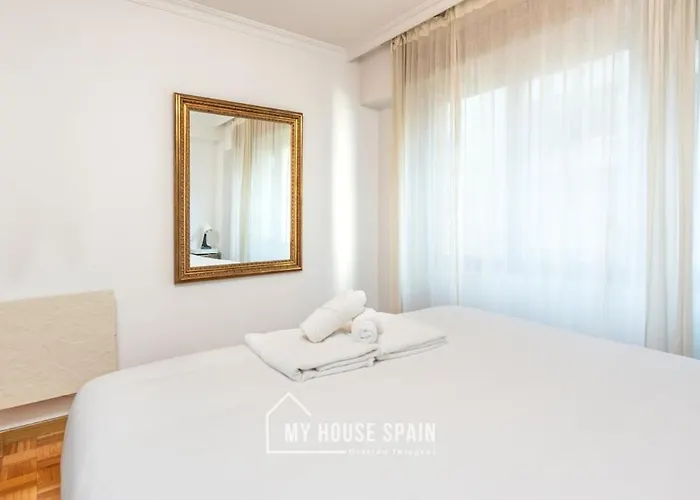 Myhousespain - Piso Amplio En El Centro De * Gijón