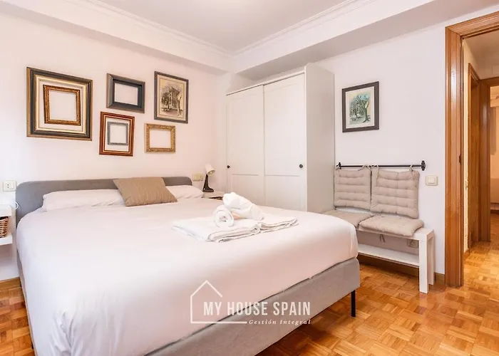Myhousespain - Piso Amplio En El Centro De דירה