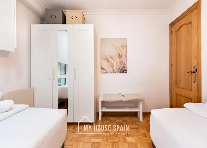 Myhousespain - Piso Amplio En El Centro De Apartamento Gijón