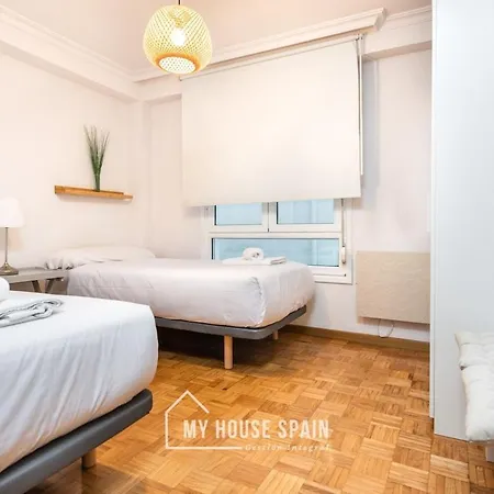 Myhousespain - Piso Amplio En El Centro De * Gijon