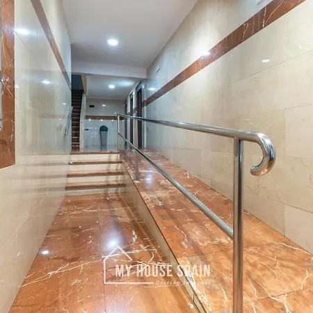 Myhousespain - Piso Amplio En El Centro De Apartment