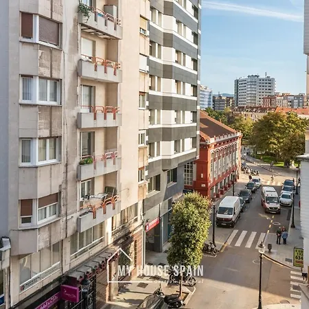 Myhousespain - Piso Amplio En El Centro De Gijon