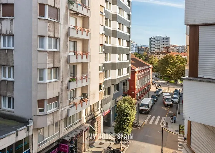 Myhousespain - Piso Amplio En El Centro De גיחון